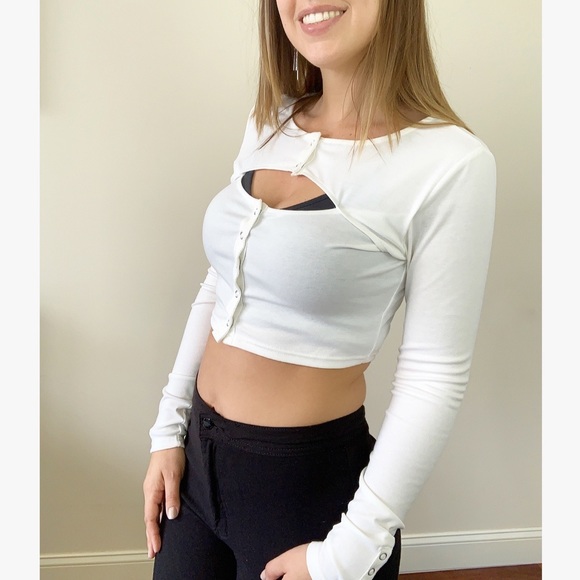 'Sneak Peek' Snap Button Cut Out Top - Picture 6 of 6